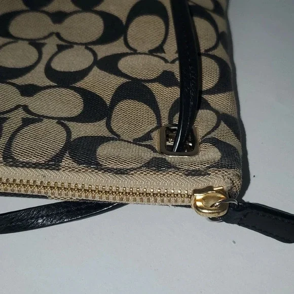 COACH Madison Signature Print Slim File Bag Crossbody Shoulder Bag Black\Tan - Picture 15 of 16